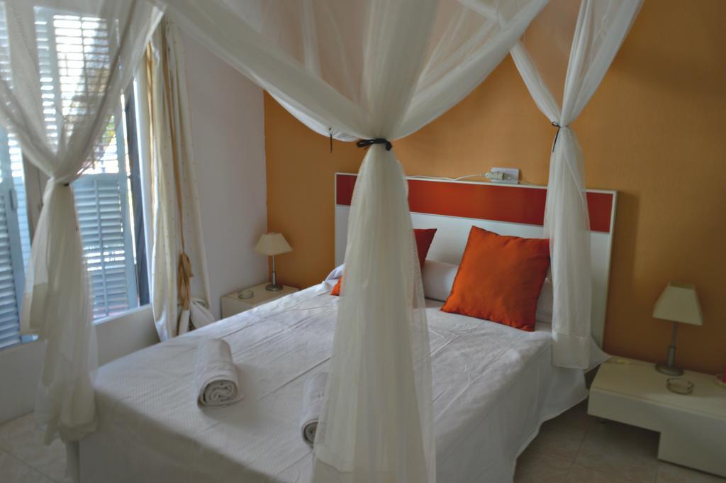 Apartamentos De Las Heras Ibiza by Eksteriør bilde
